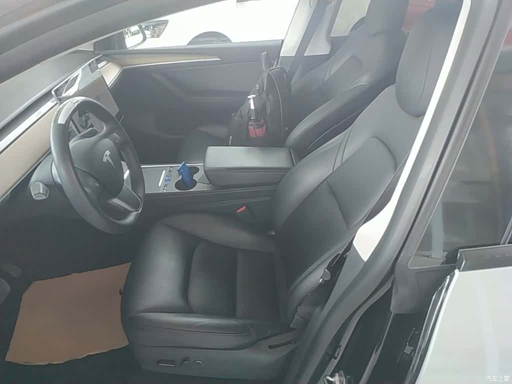 Tesla Model Y, 2021 15