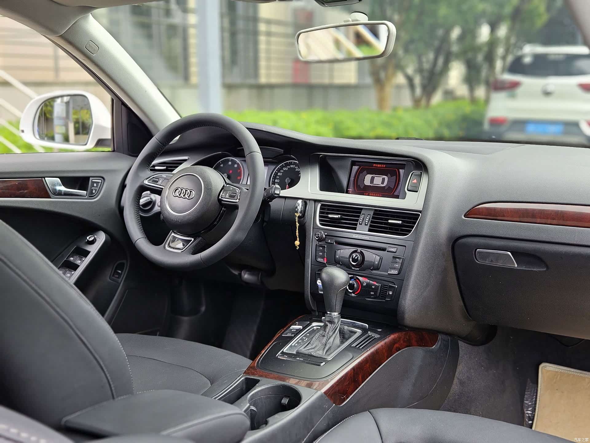 Audi A4L, 2011 19