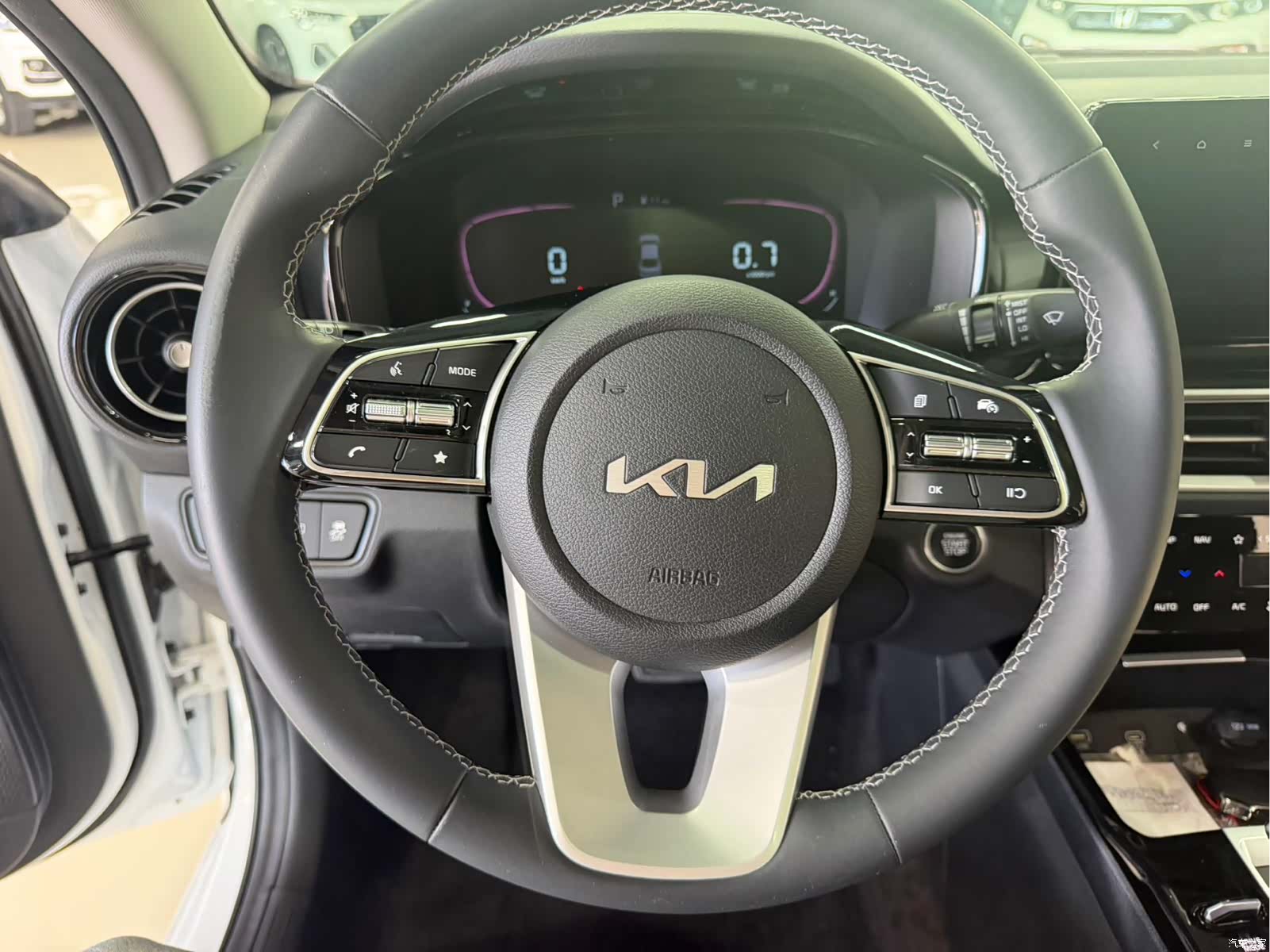 Kia K3, 2023 11