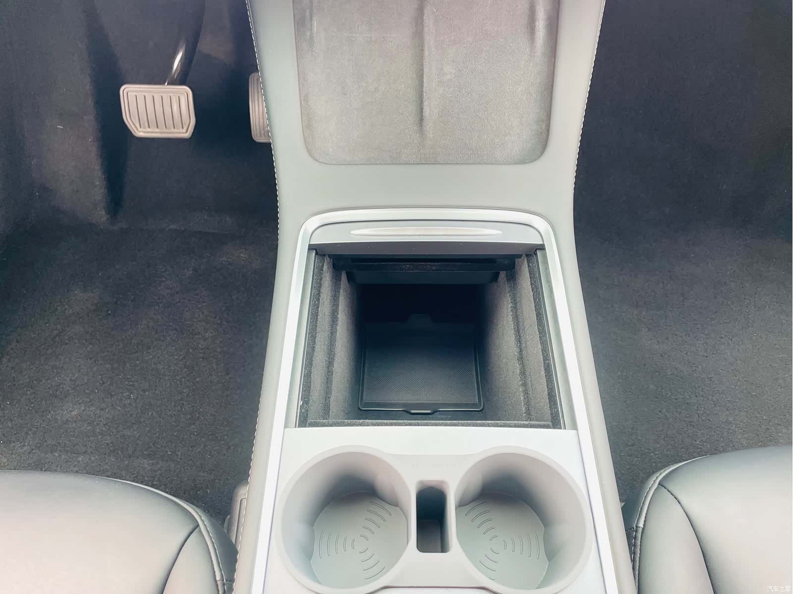 Tesla Model Y, 2022 26
