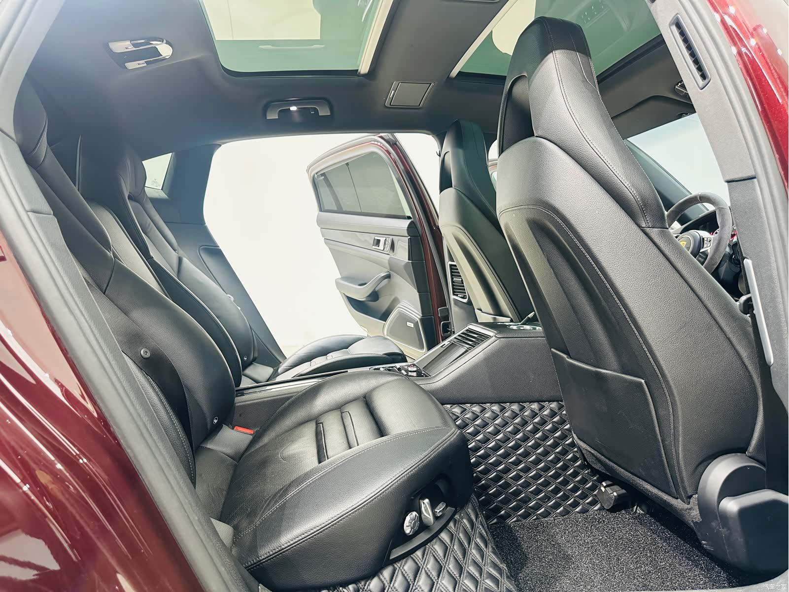Porsche Panamera, 2018 10