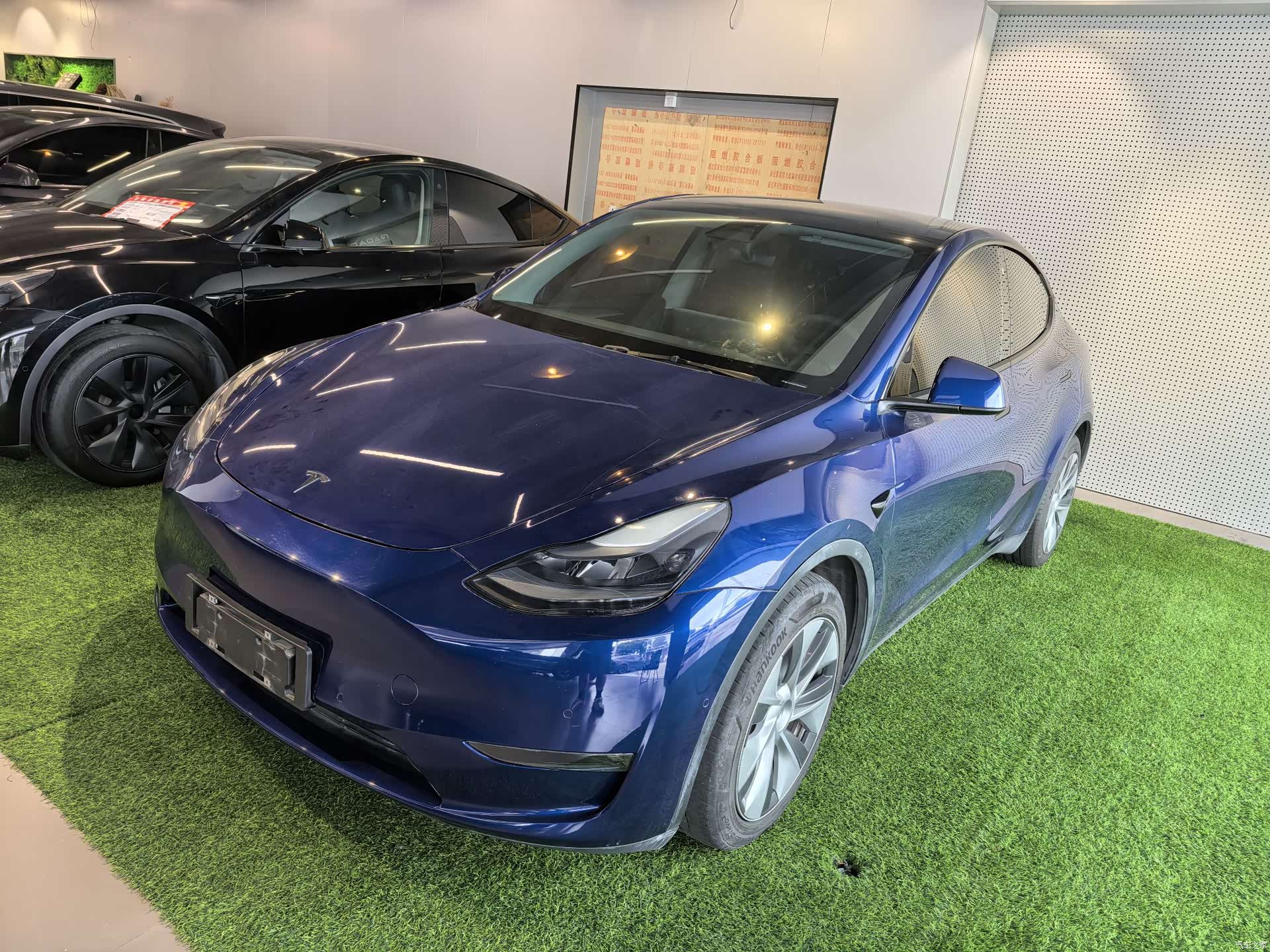 Tesla Model Y, 2022 1
