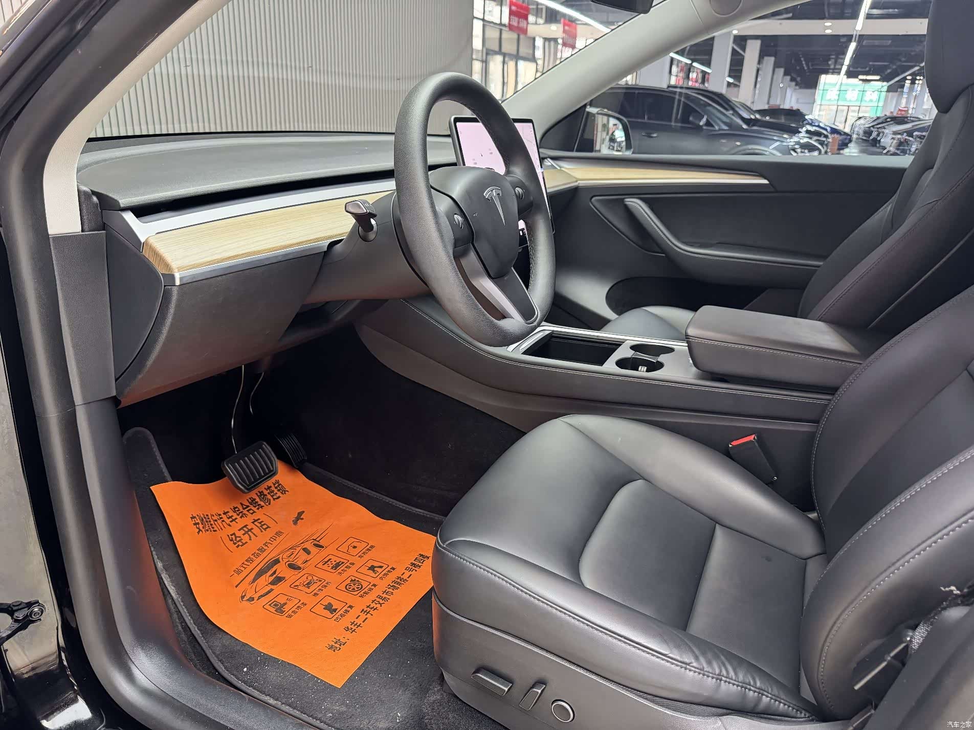 Tesla Model Y, 2021 4