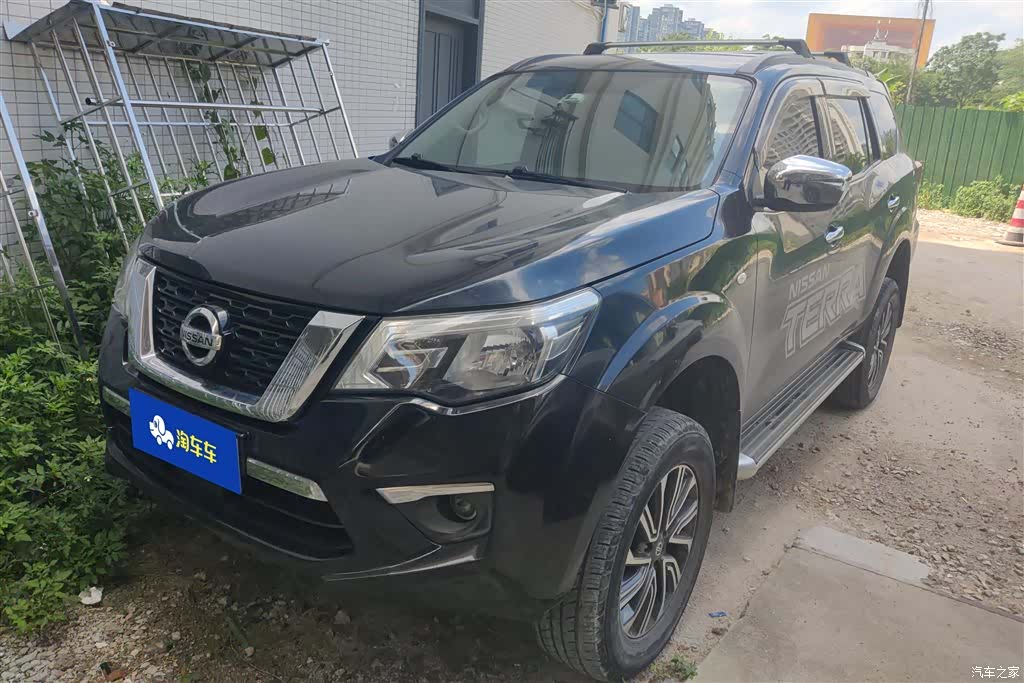Nissan Terra