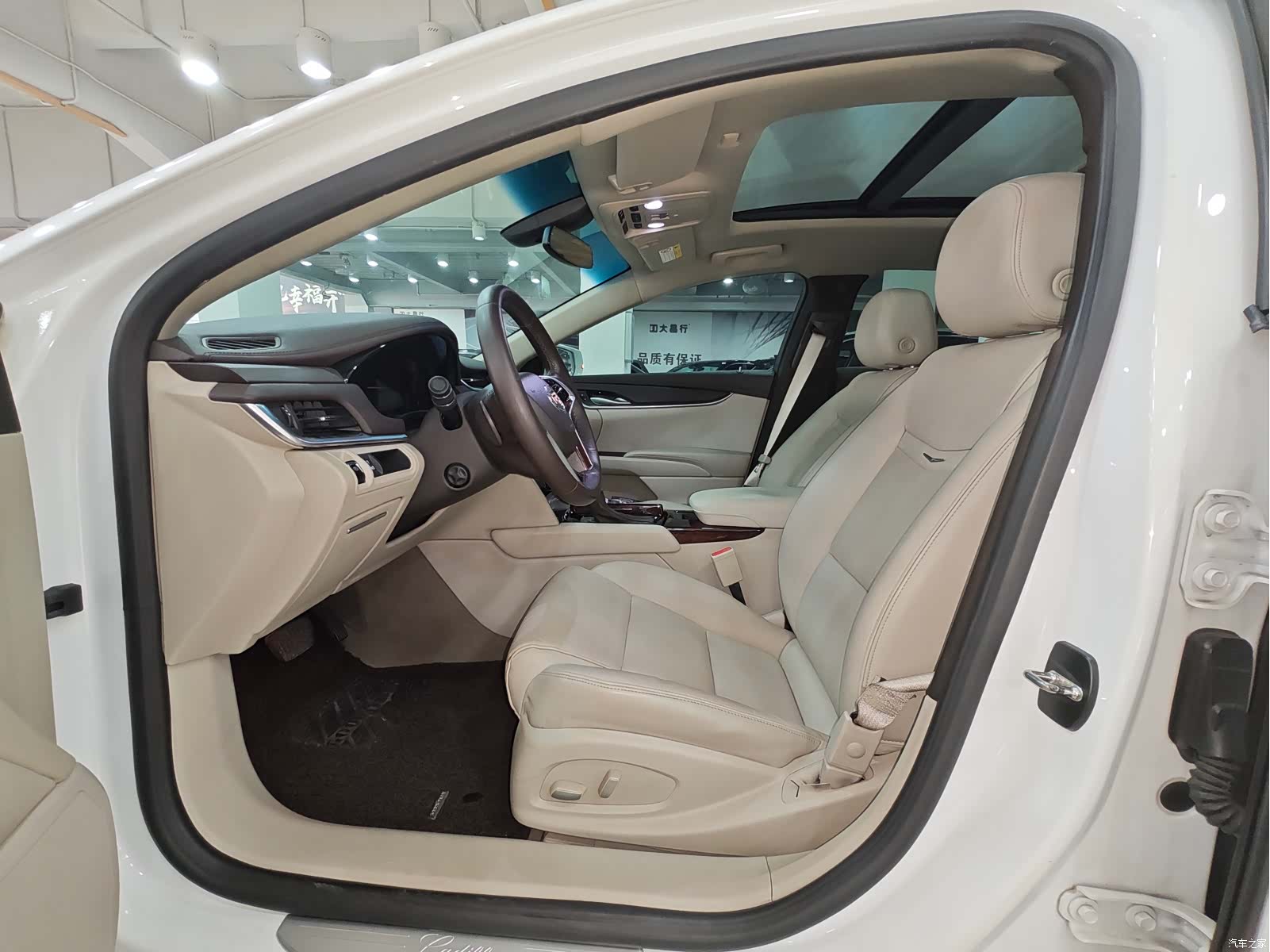 Cadillac XTS, 2015 14