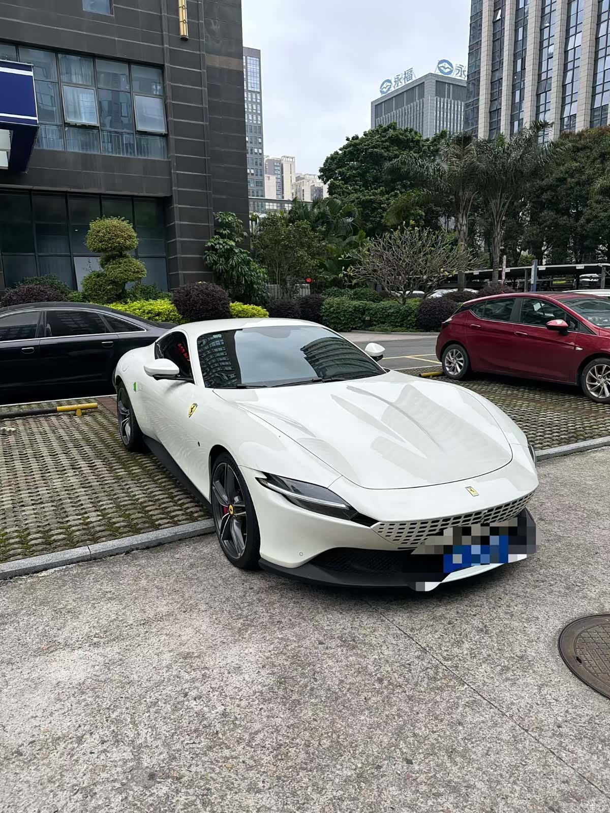 Ferrari Roma, 2021 4