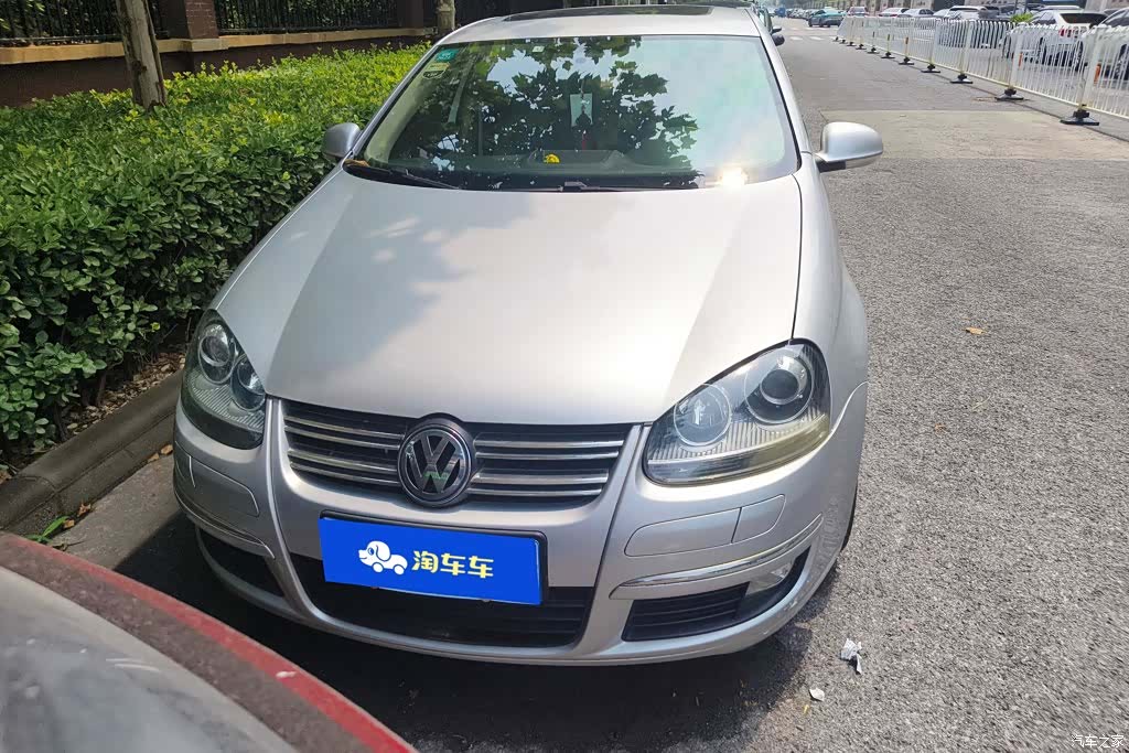 Volkswagen Sagitar, 2012 2
