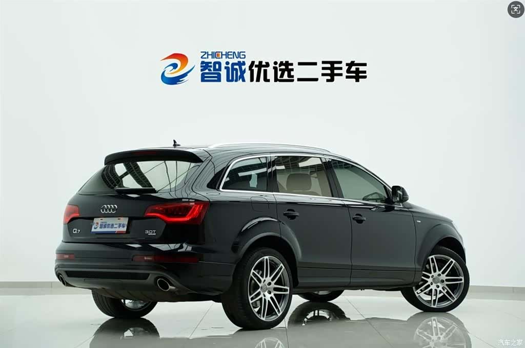 Audi Q7, 2011 4