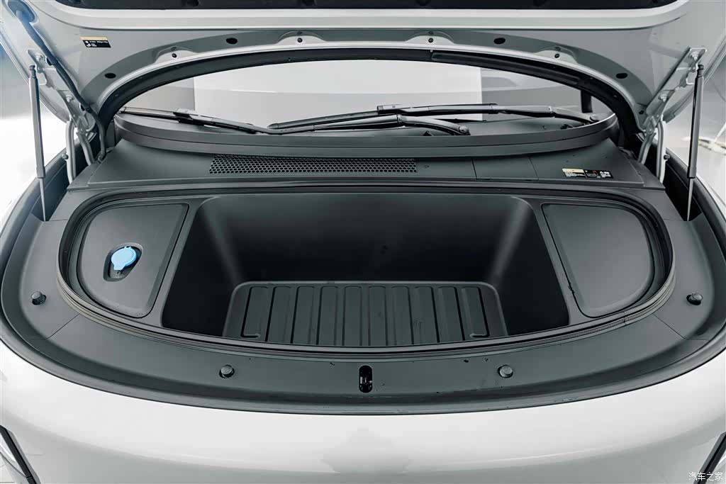 Li Auto i6, 2025 24