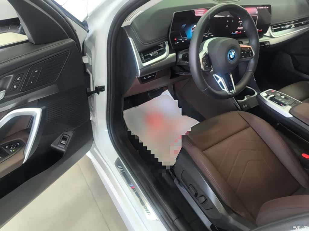 BMW iX1, 2024 12