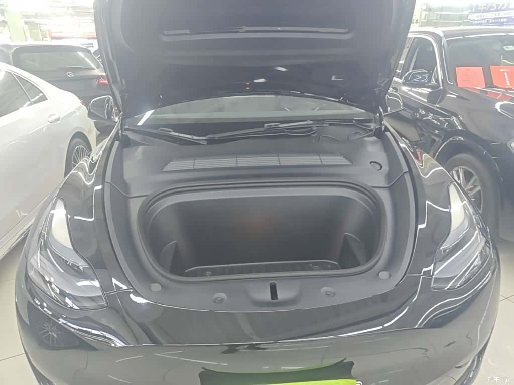 Tesla Model Y, 2023 20