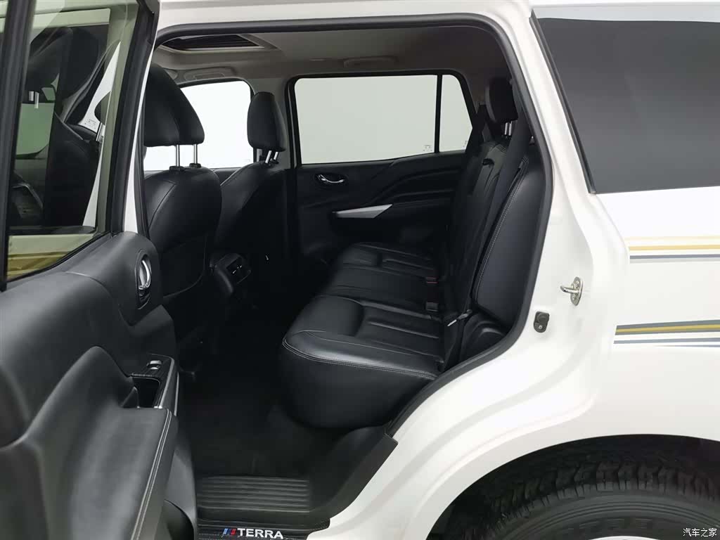 Nissan Terra, 2020 15