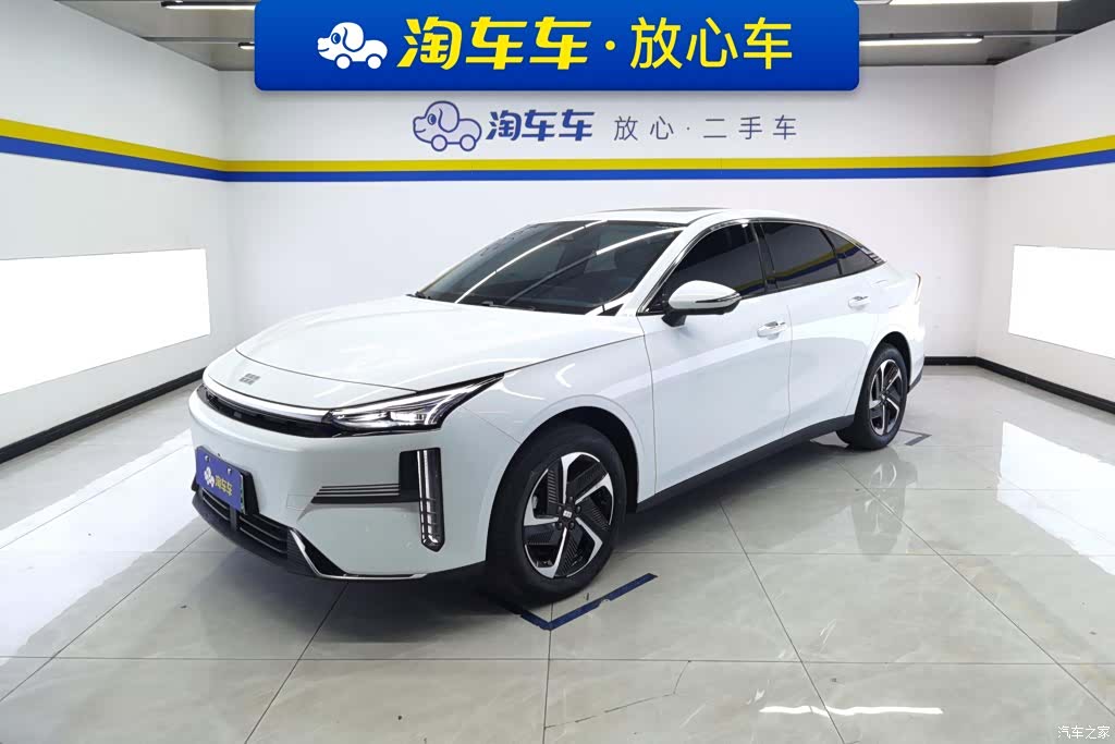 Geely Galaxy L6, 2026 1
