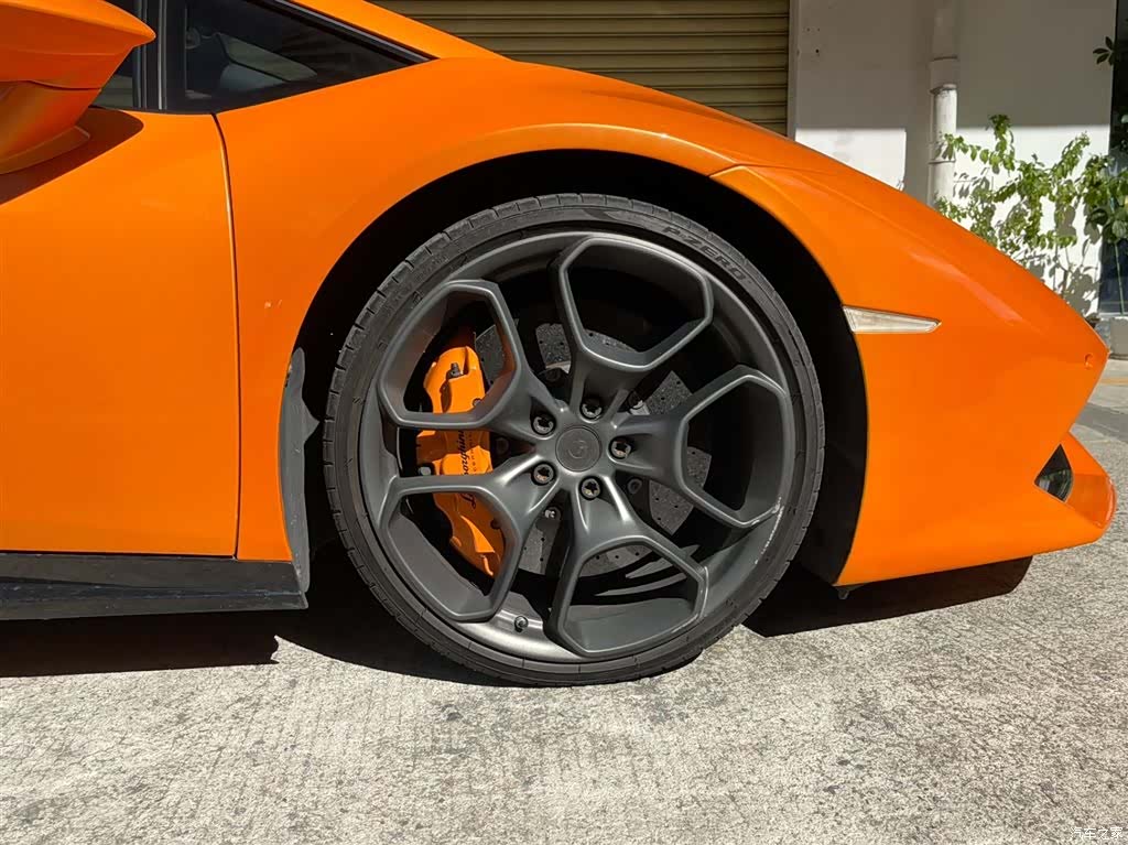 Lamborghini Huracán, 2017 все фото