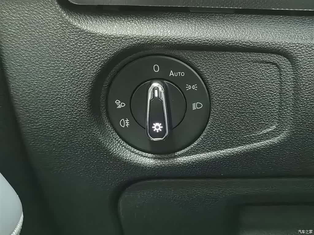 Volkswagen Passat, 2024 21