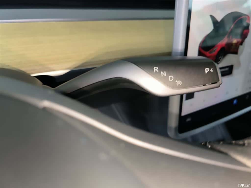 Tesla Model Y, 2023 14