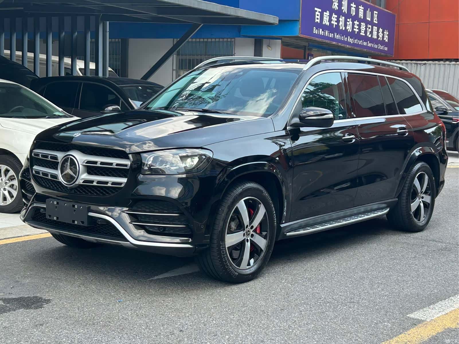 Mercedes-Benz GLS, 2021 1