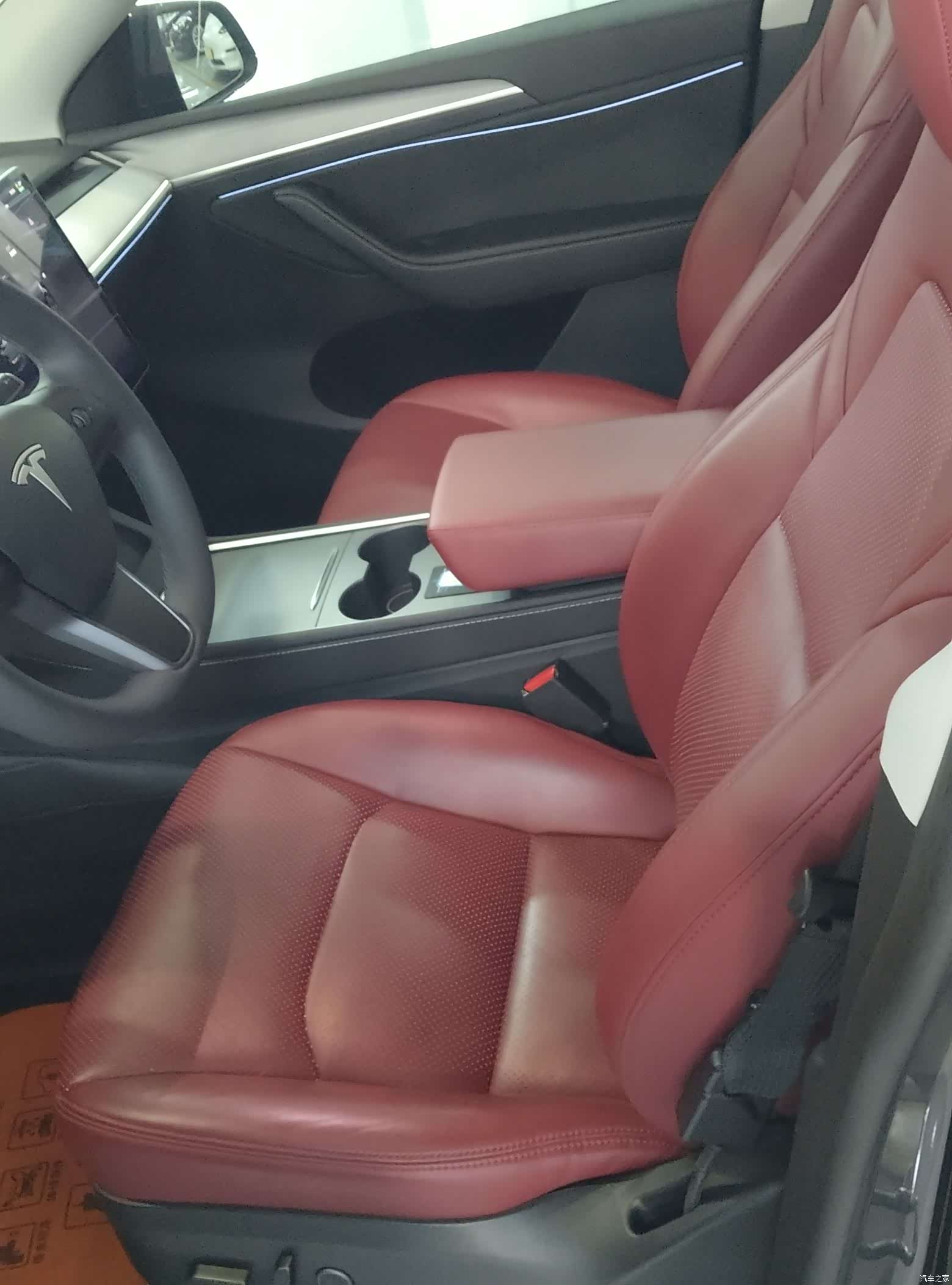Tesla Model Y, 2024 все фото