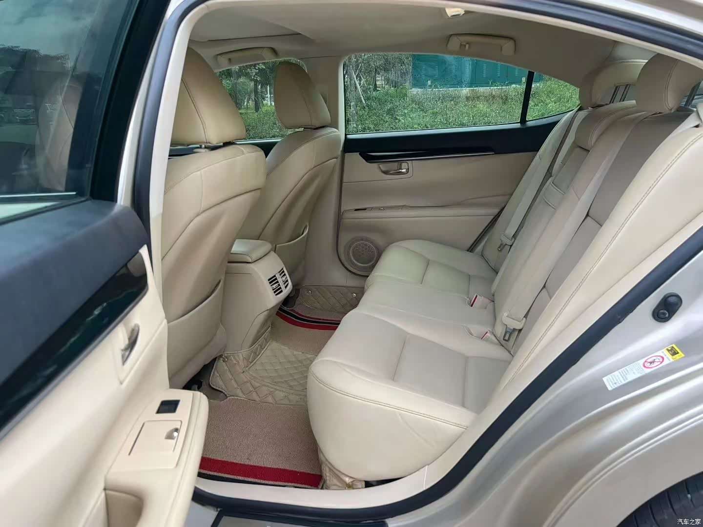 Lexus ES, 2013 8