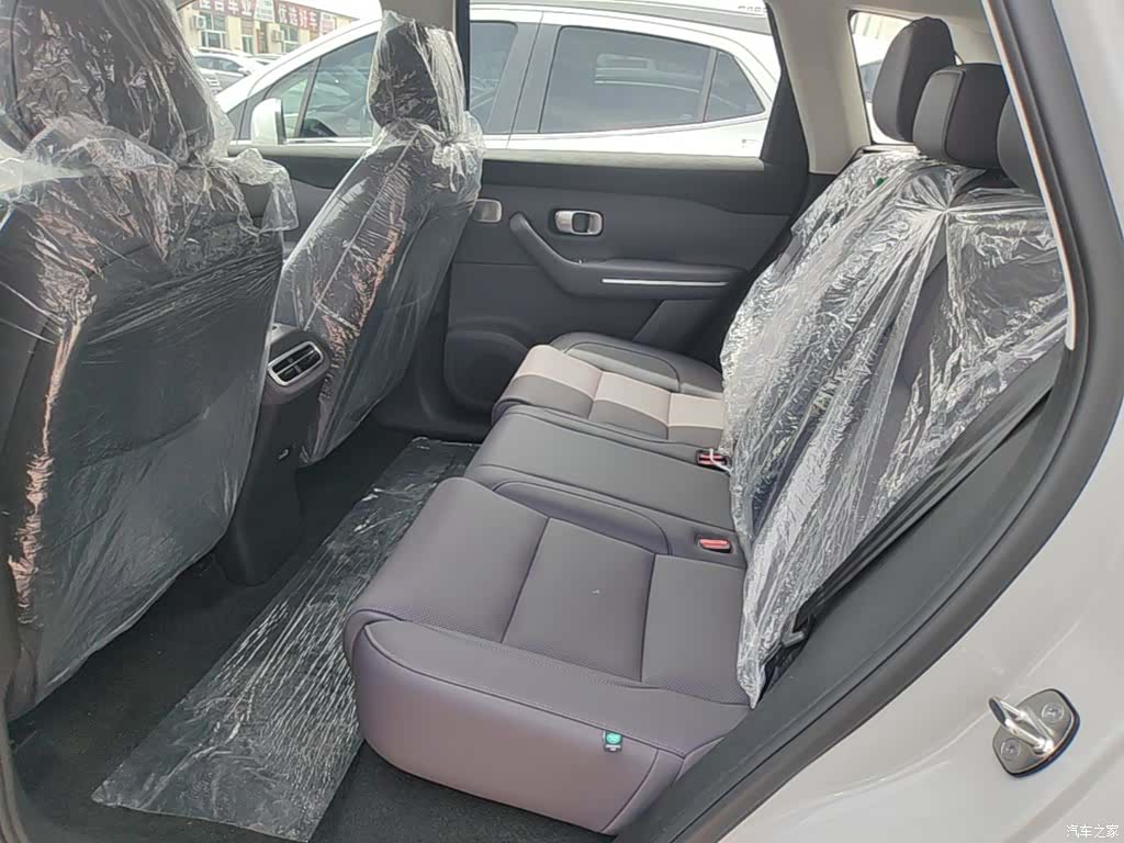 Leapmotor C10, 2025 17