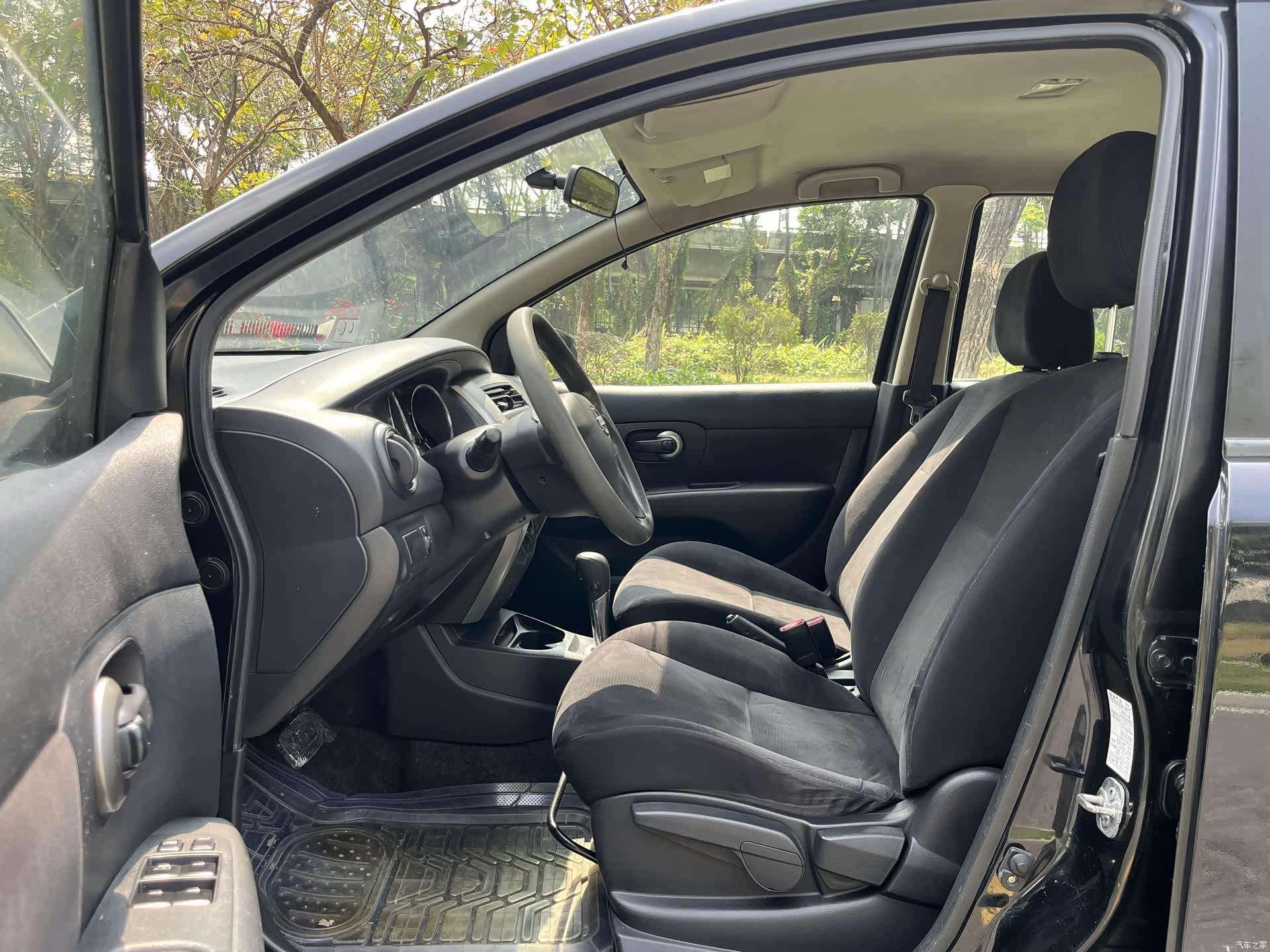 Nissan 1.6XE, 2013 все фото