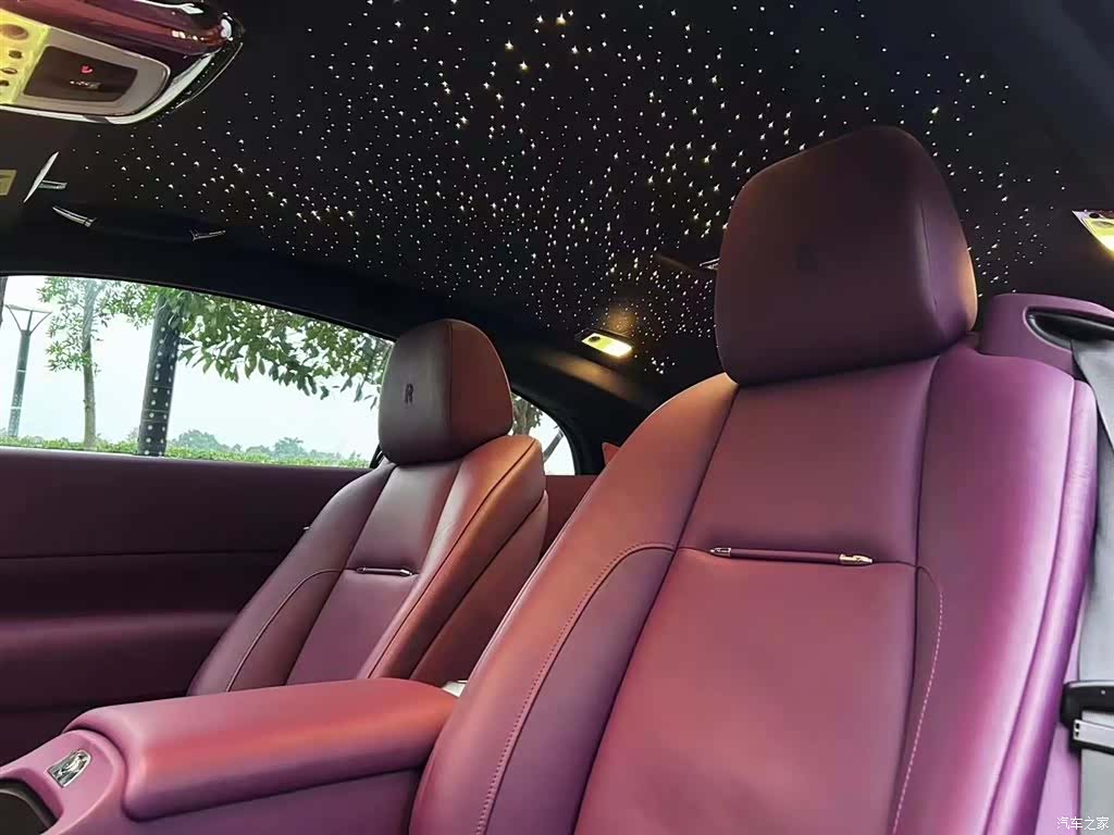 Rolls-Royce Wraith, 2017 все фото