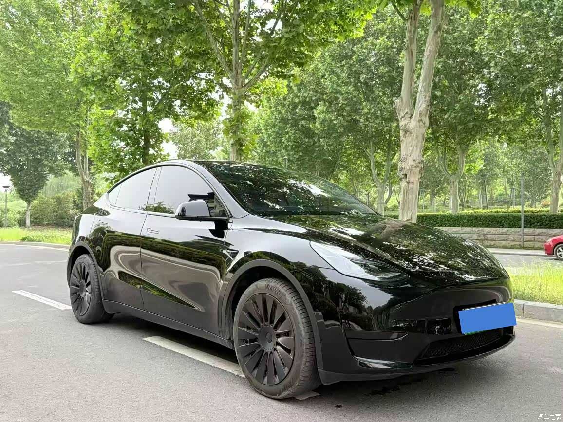 Tesla Model Y, 2023 3