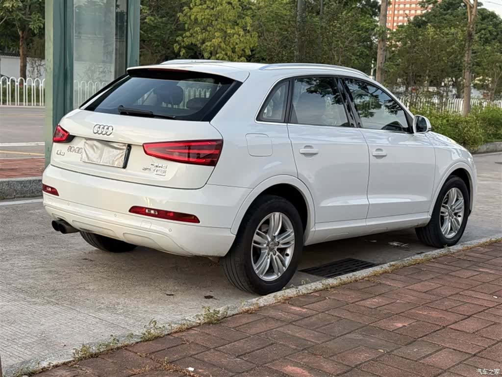Audi Q3, 2014 25