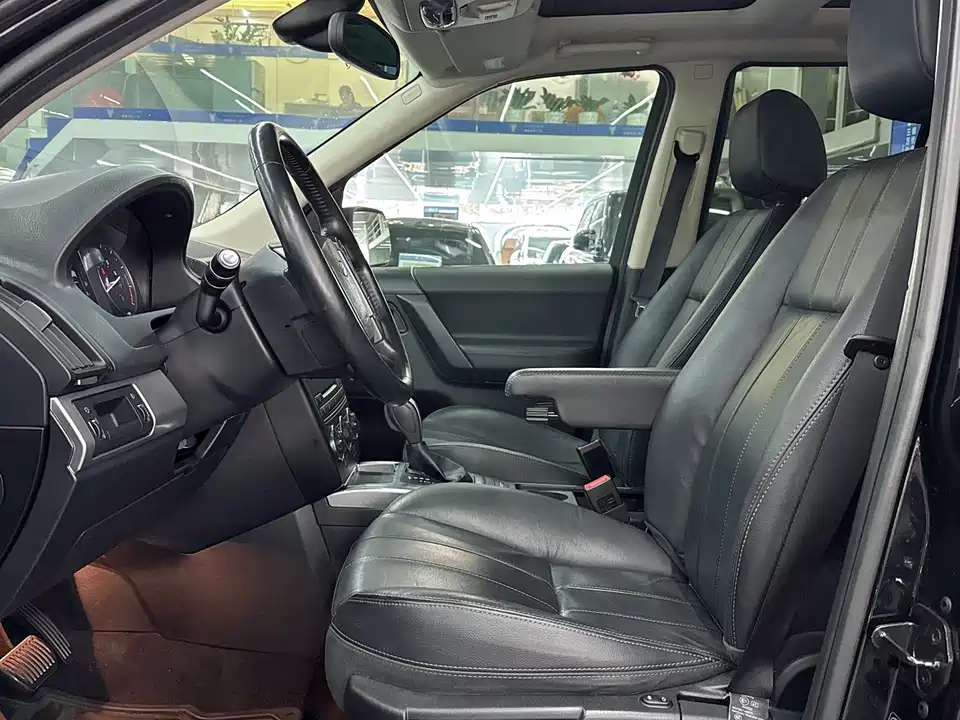 Land Rover Freelander 2