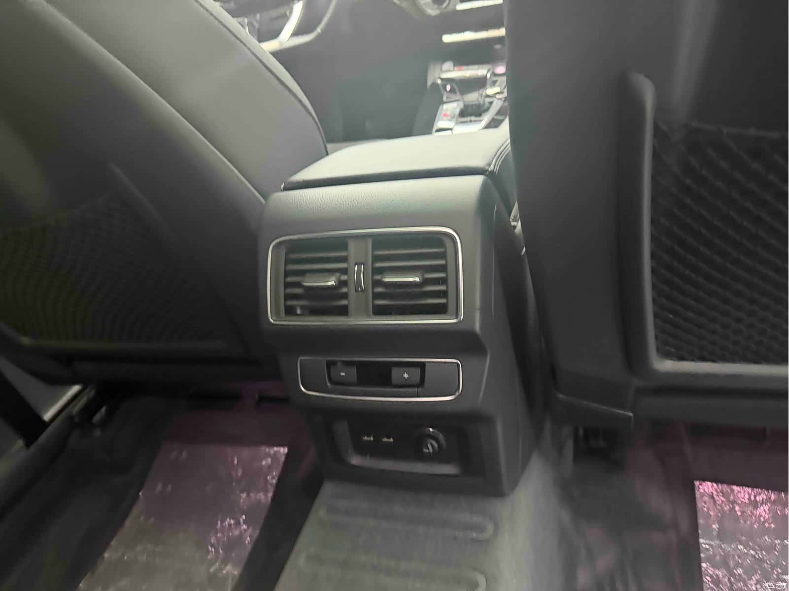 Audi Q5L, 2021 4