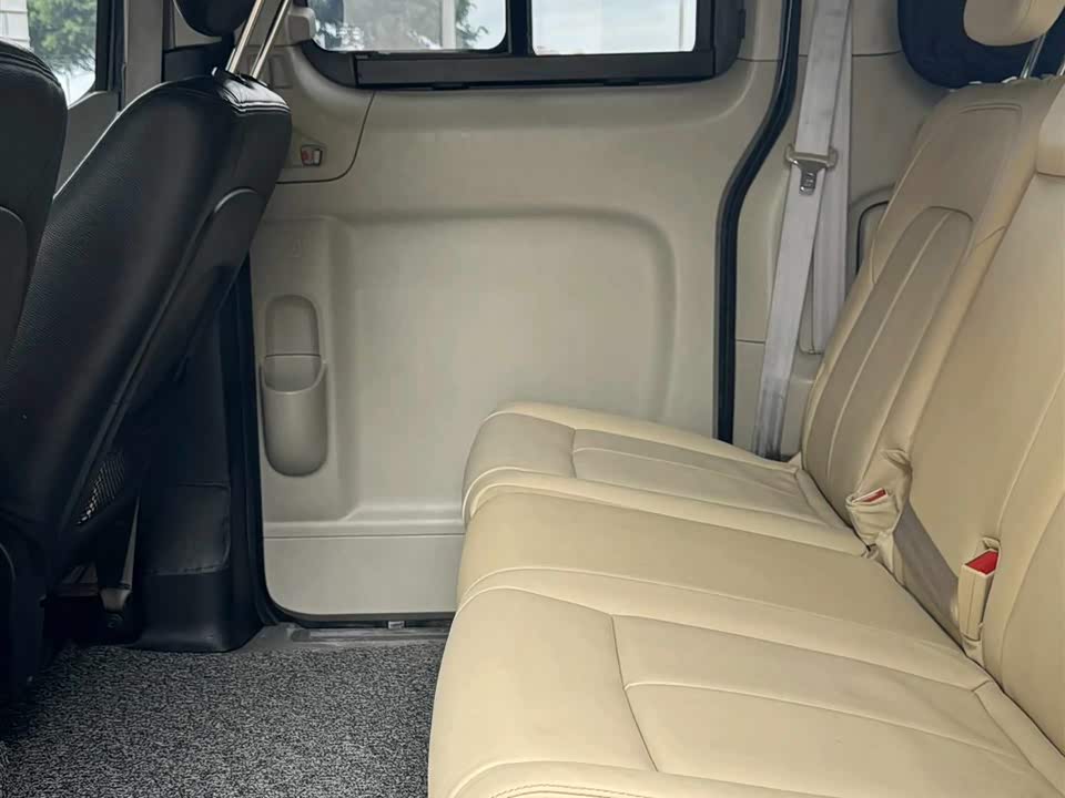 Nissan NV200 Nissan NV200