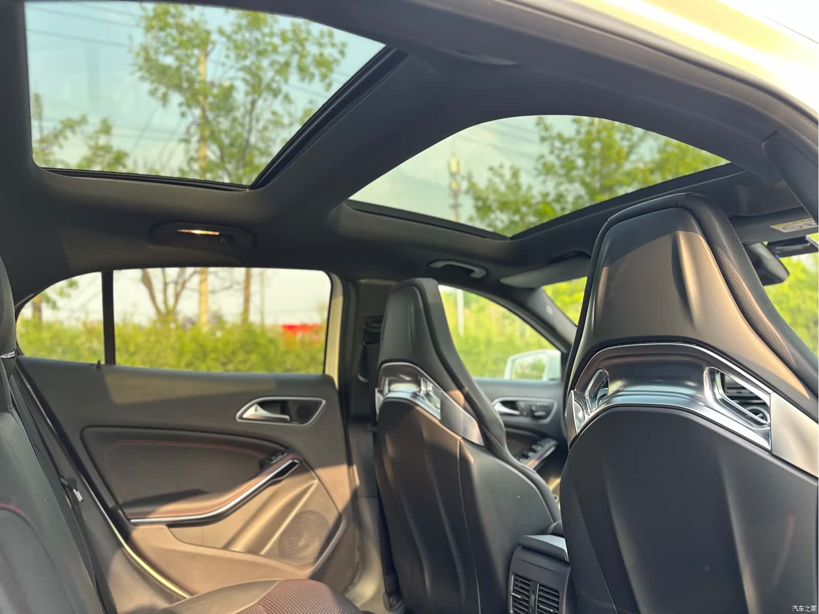 Mercedes-Benz GLA, 2015 32
