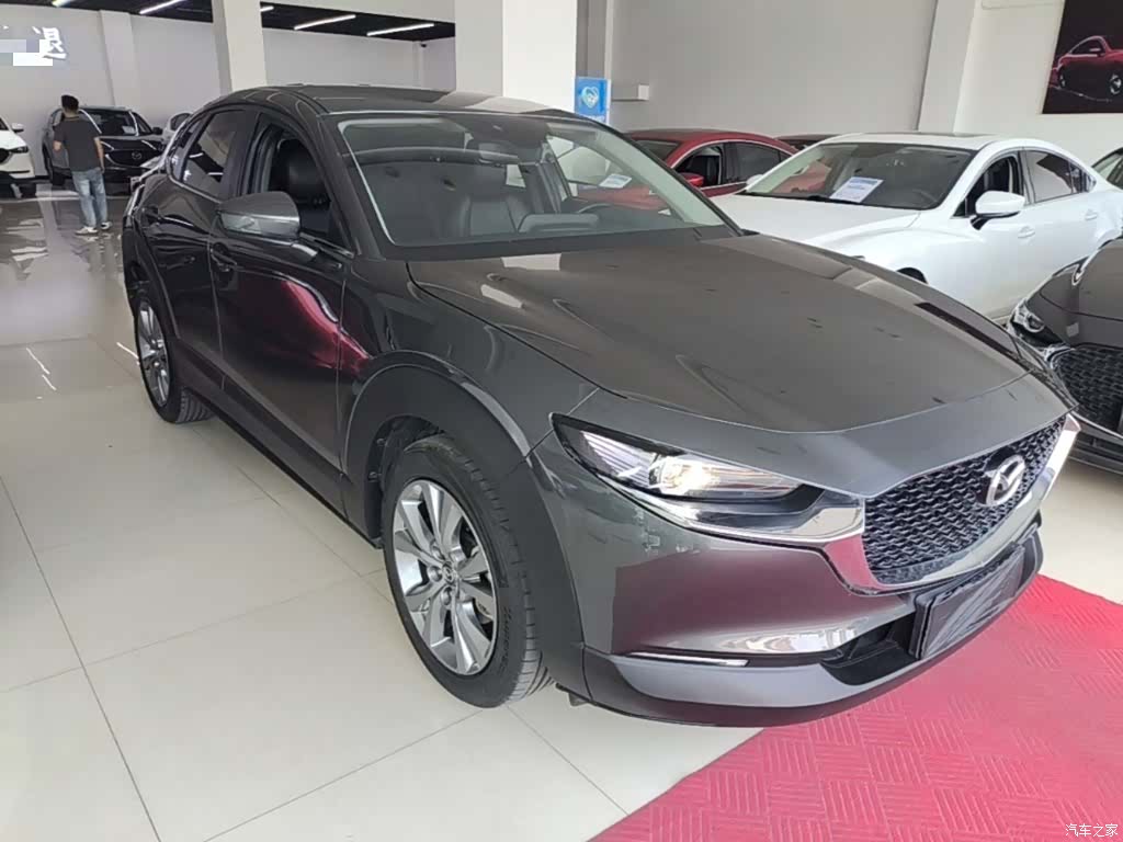 Mazda CX-30, 2020 4