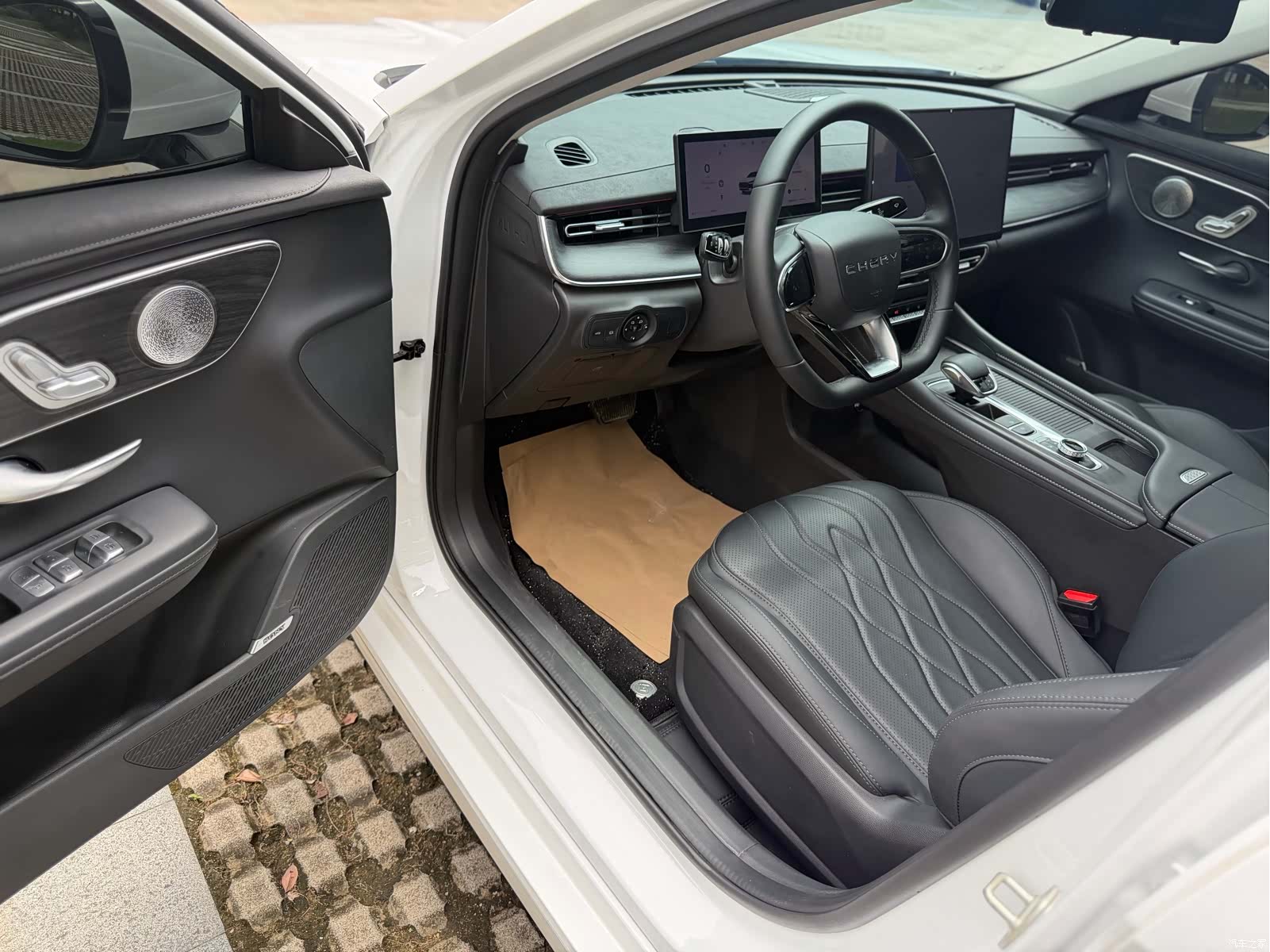 Chery Arrizo 8, 2025 14