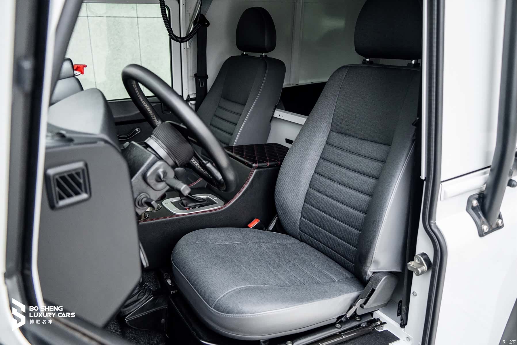 Land Rover Defender, 2015 13