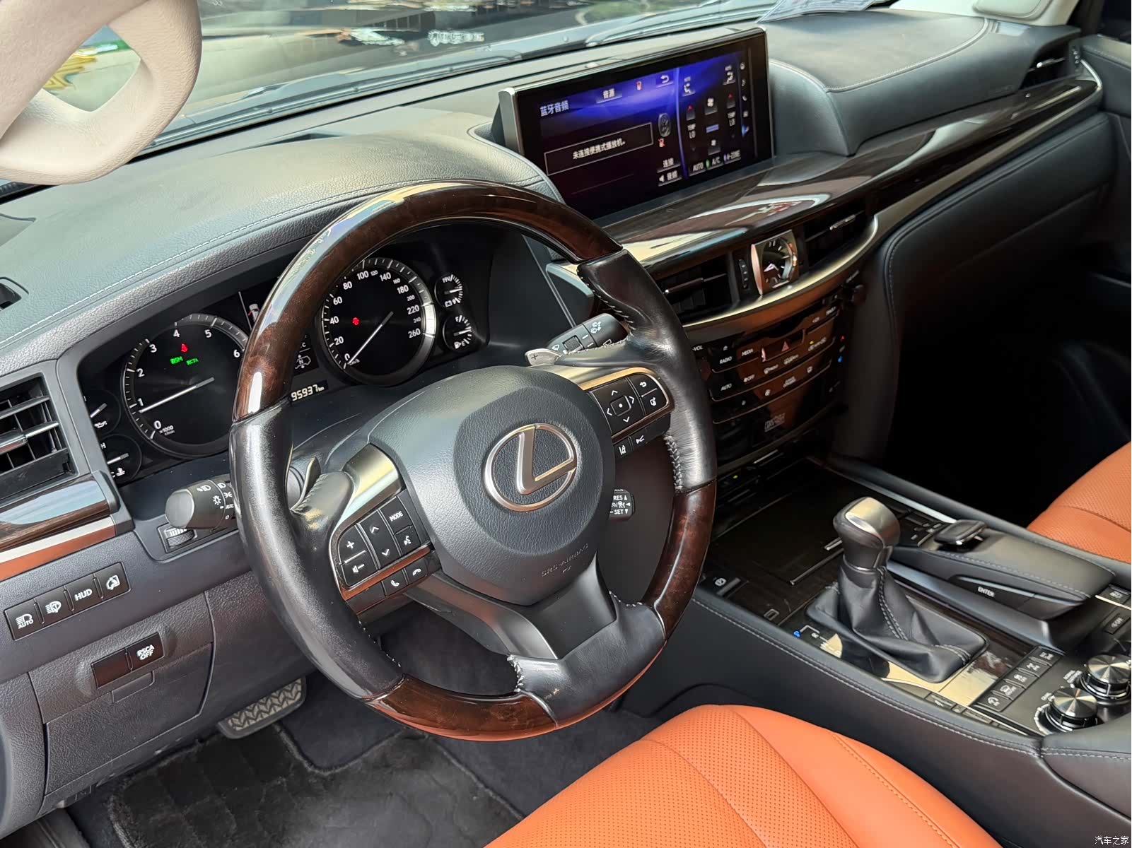 Lexus LX, 2016 7