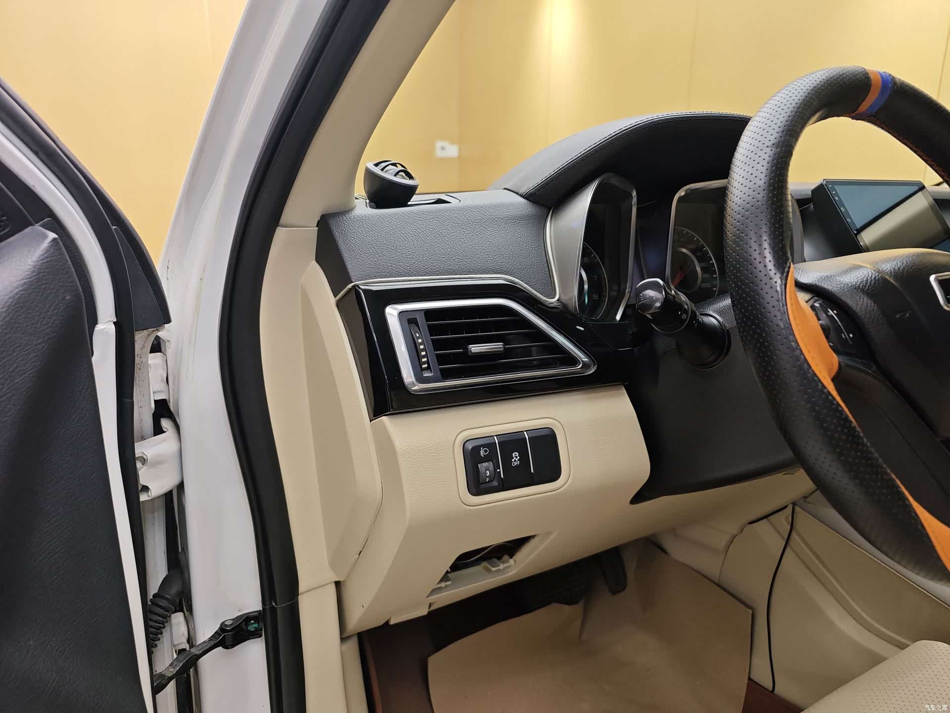 Zotye X5, 2016 11