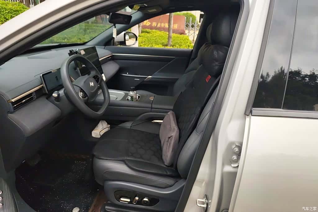 DongFeng eπ008, 2024 9