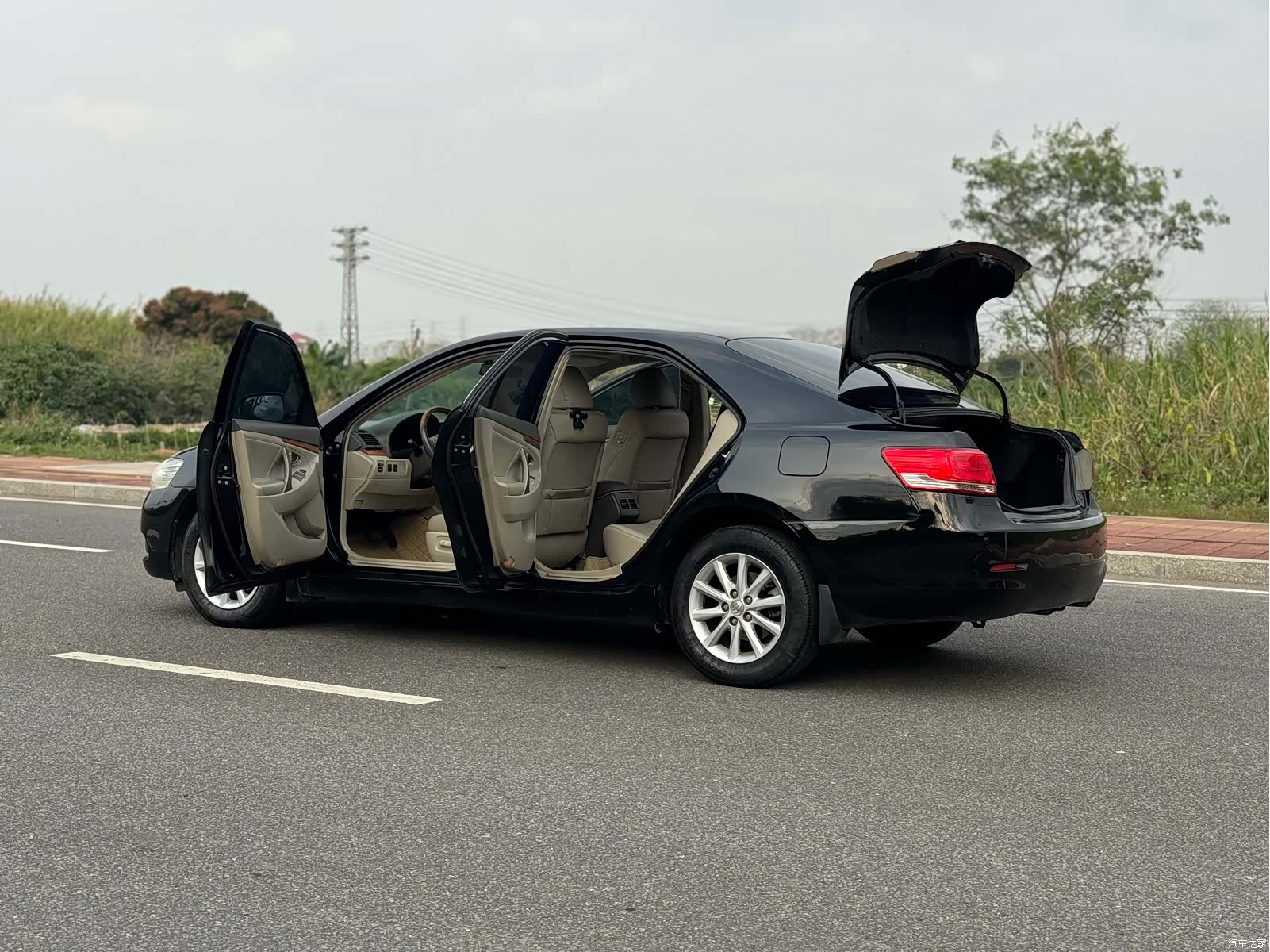 Toyota Camry, 2011 27
