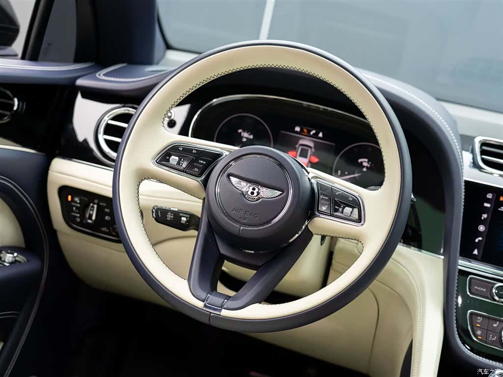 Bentley Bentayga, 2025 16