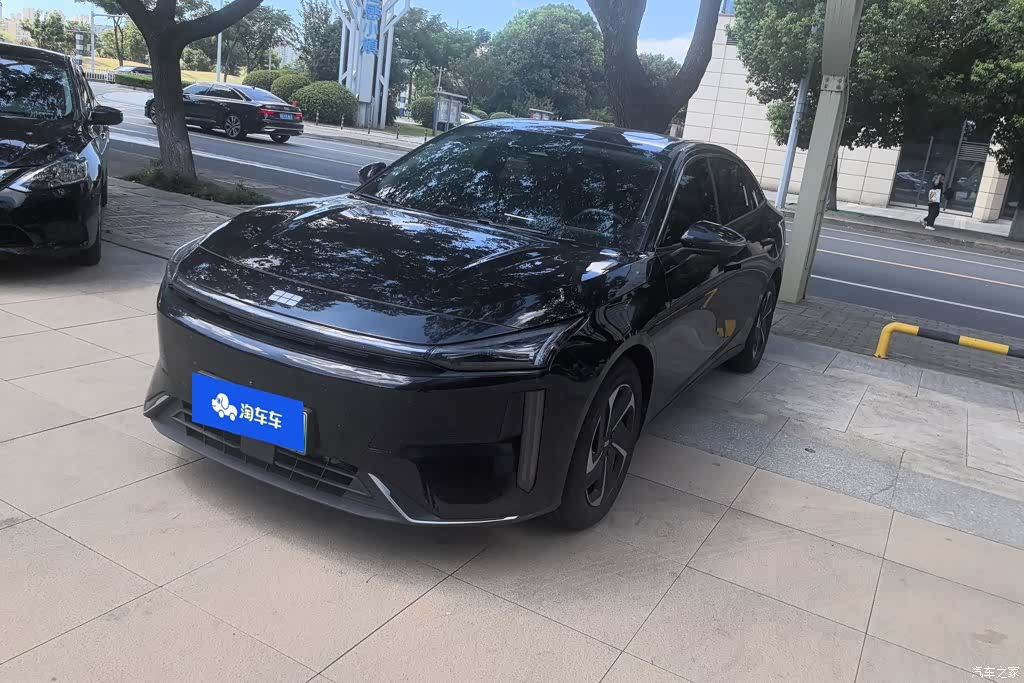 Geely Galaxy L6, 2024 1