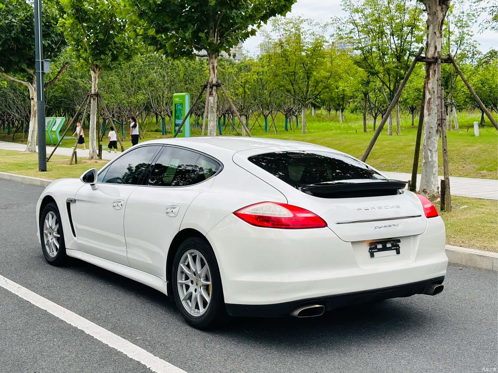 Porsche Panamera, 2011 6