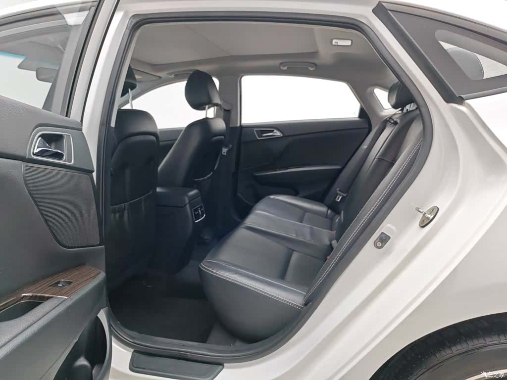 Hyundai GLS, 2016 15