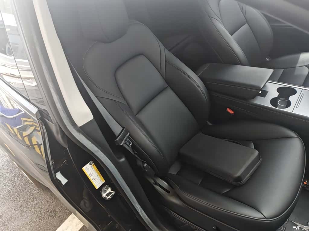 Tesla Model Y, 2022 25