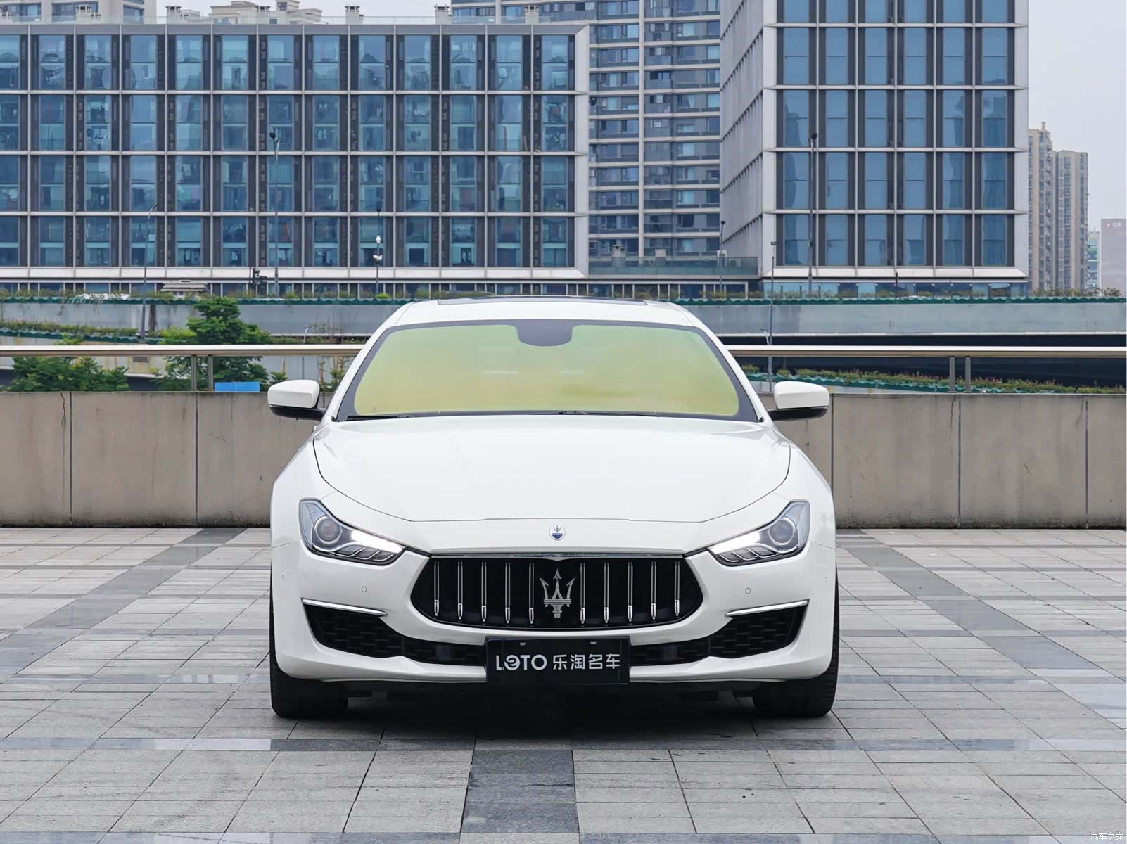Maserati Ghibli, 2022 4