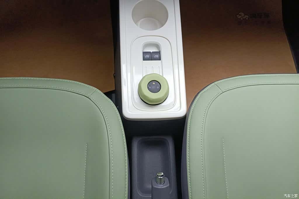 Geely Panda, 2024 16