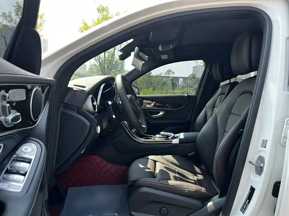 Mercedes-Benz GLC Mercedes-Benz GLC