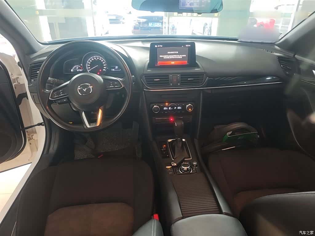 Mazda CX-4, 2020 10