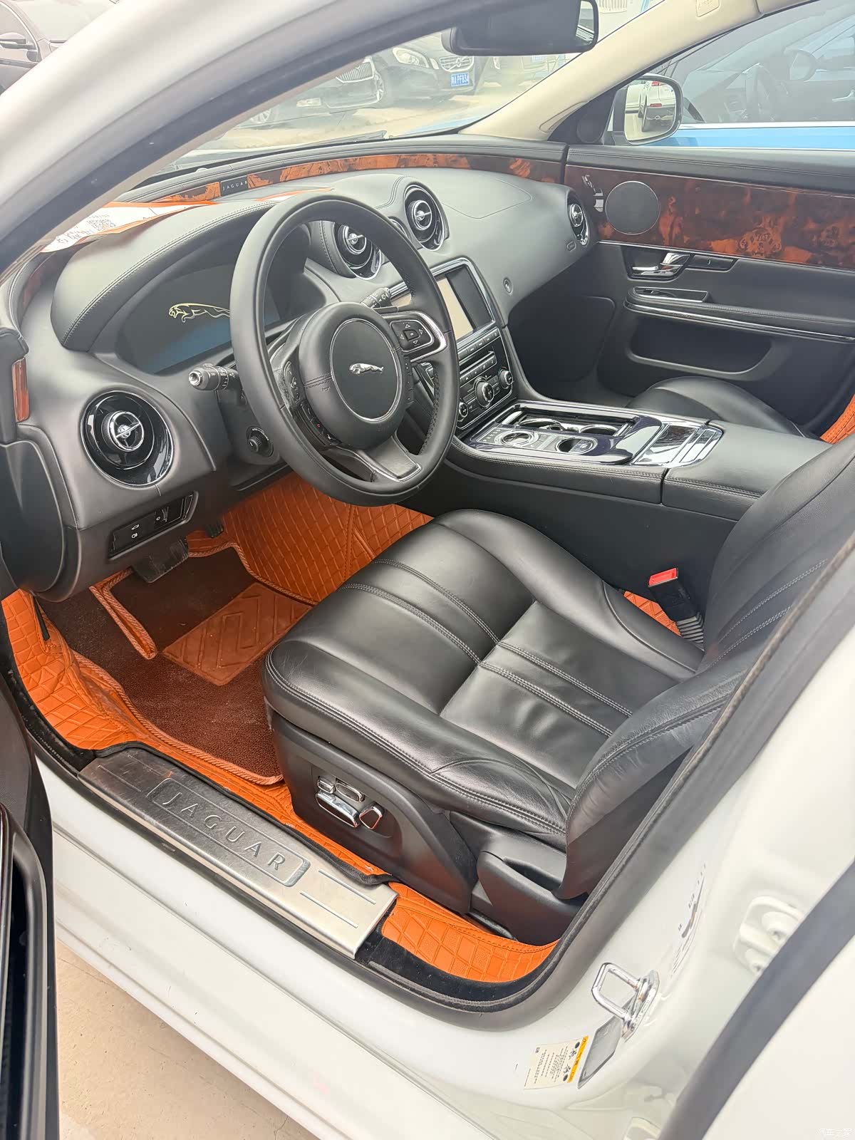 Jaguar XJ, 2012 7