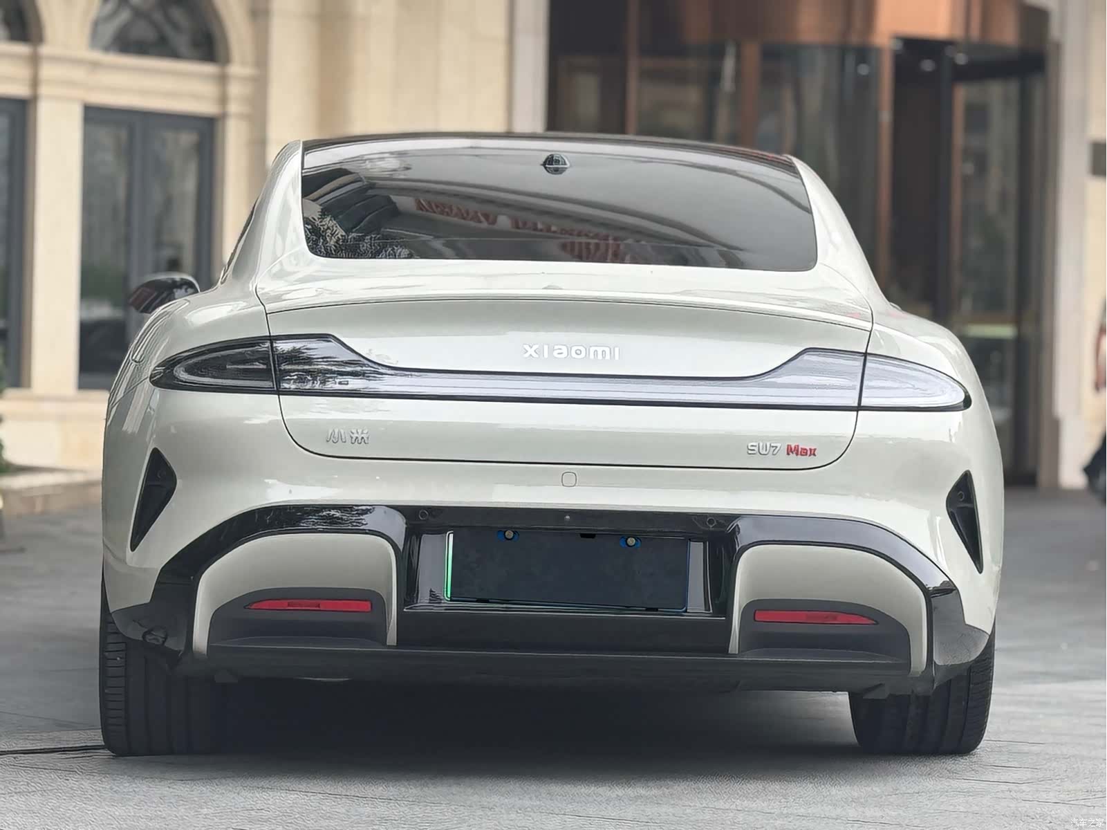 Xiaomi SU7, 2024 10
